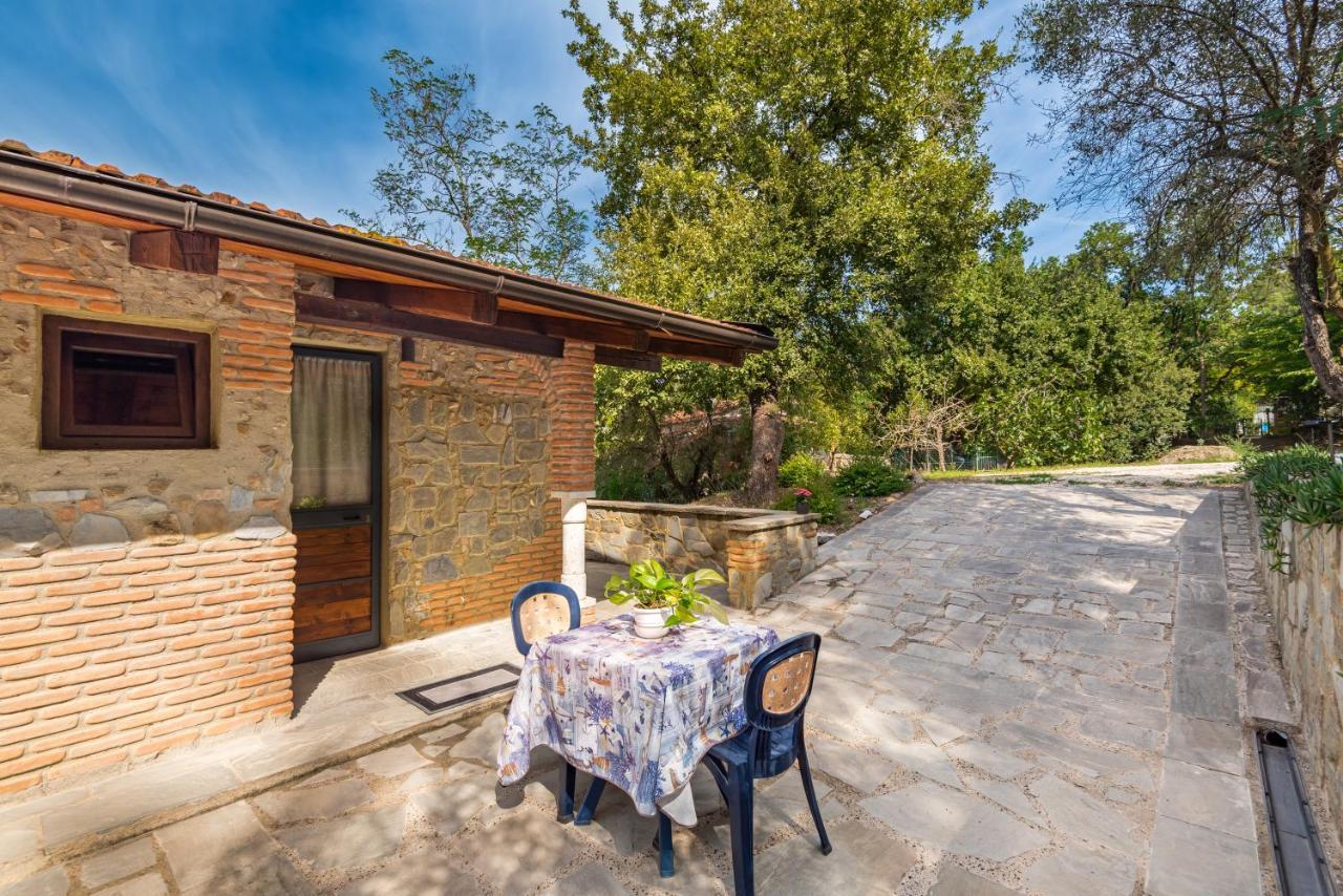 Ippotur Medieval Resort Castelnuovo Magra Kültér fotó