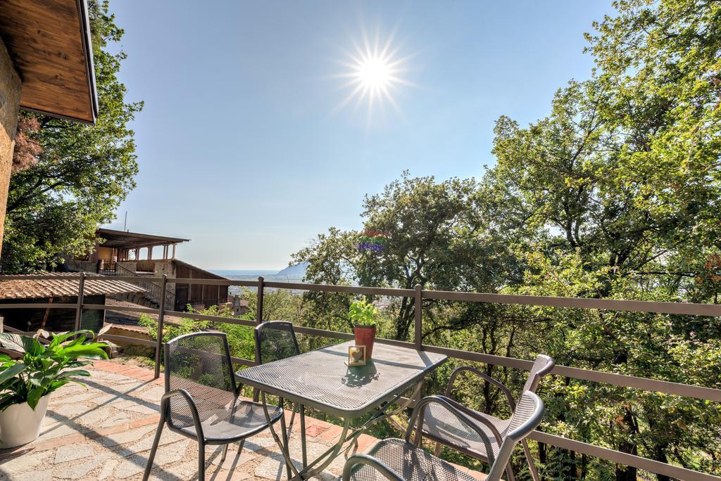 Ippotur Medieval Resort Castelnuovo Magra Kültér fotó