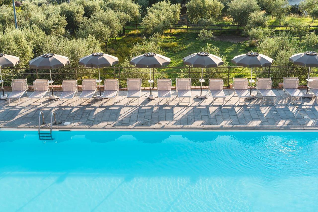 Ippotur Medieval Resort Castelnuovo Magra Kültér fotó