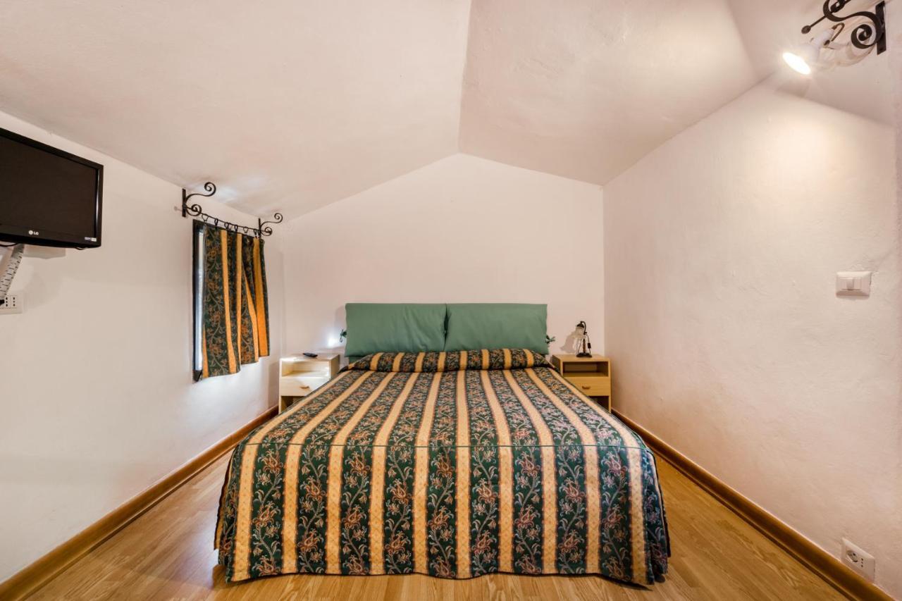 Ippotur Medieval Resort Castelnuovo Magra Kültér fotó